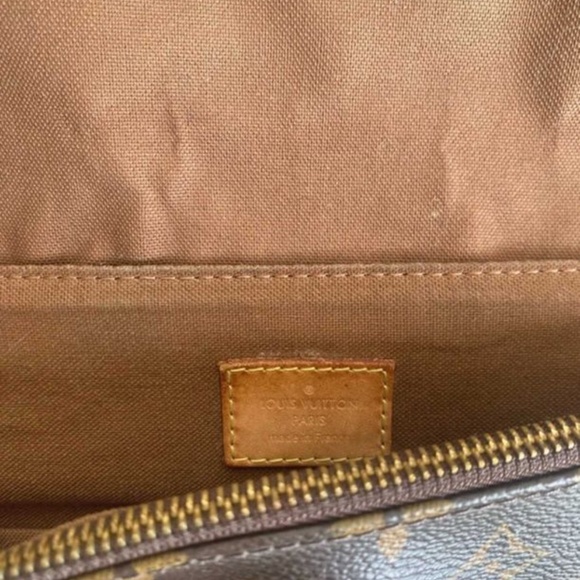 Louis Vuitton MM Bag Beaubourg Messenger - Picture 3 of 7